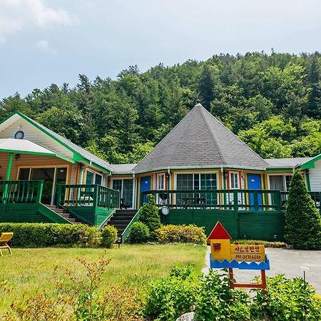 加平魅力旅馆别墅 外观 照片